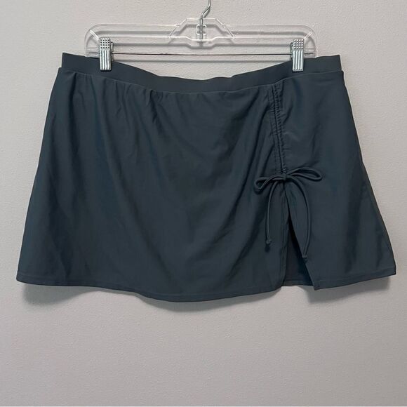 Rekita Gray Swim Skort Size 2X  NWOT! - Picture 1 of 7